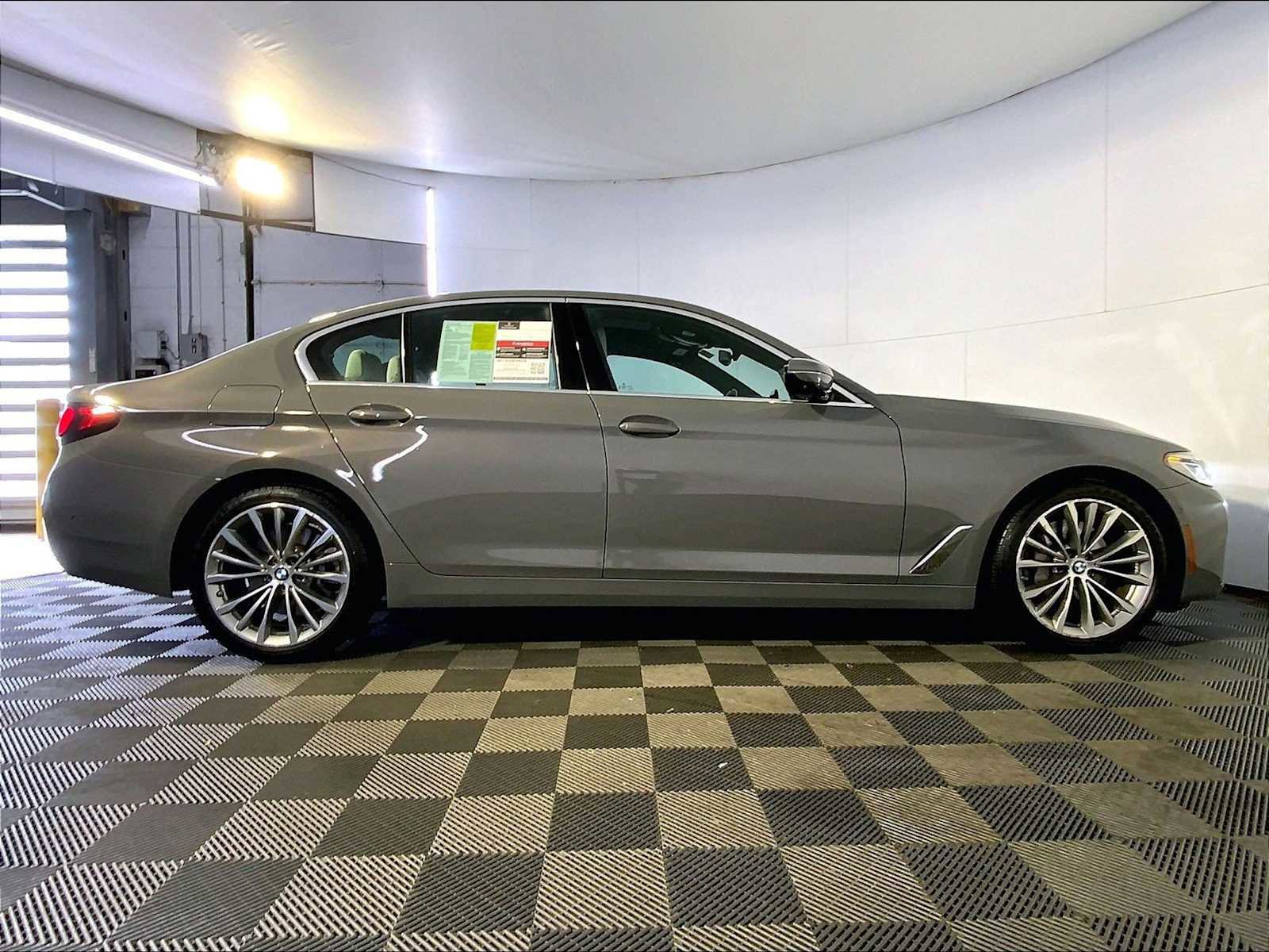 Used 2021 BMW 540i xDrive w/ Premium Package AWD/4WD image 8
