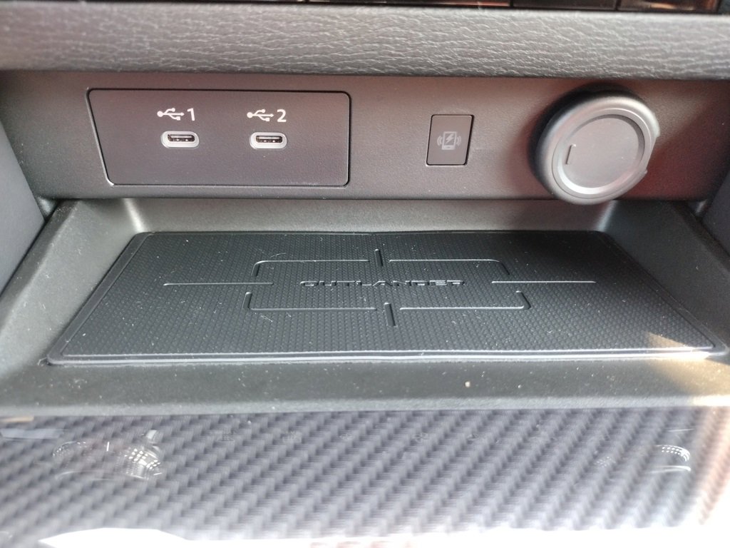 New 2025 Mitsubishi Outlander SE image 22