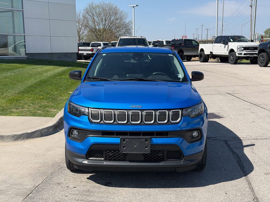 Used 2022 Jeep Compass Latitude w/ Convenience Group AWD/4WD image 8