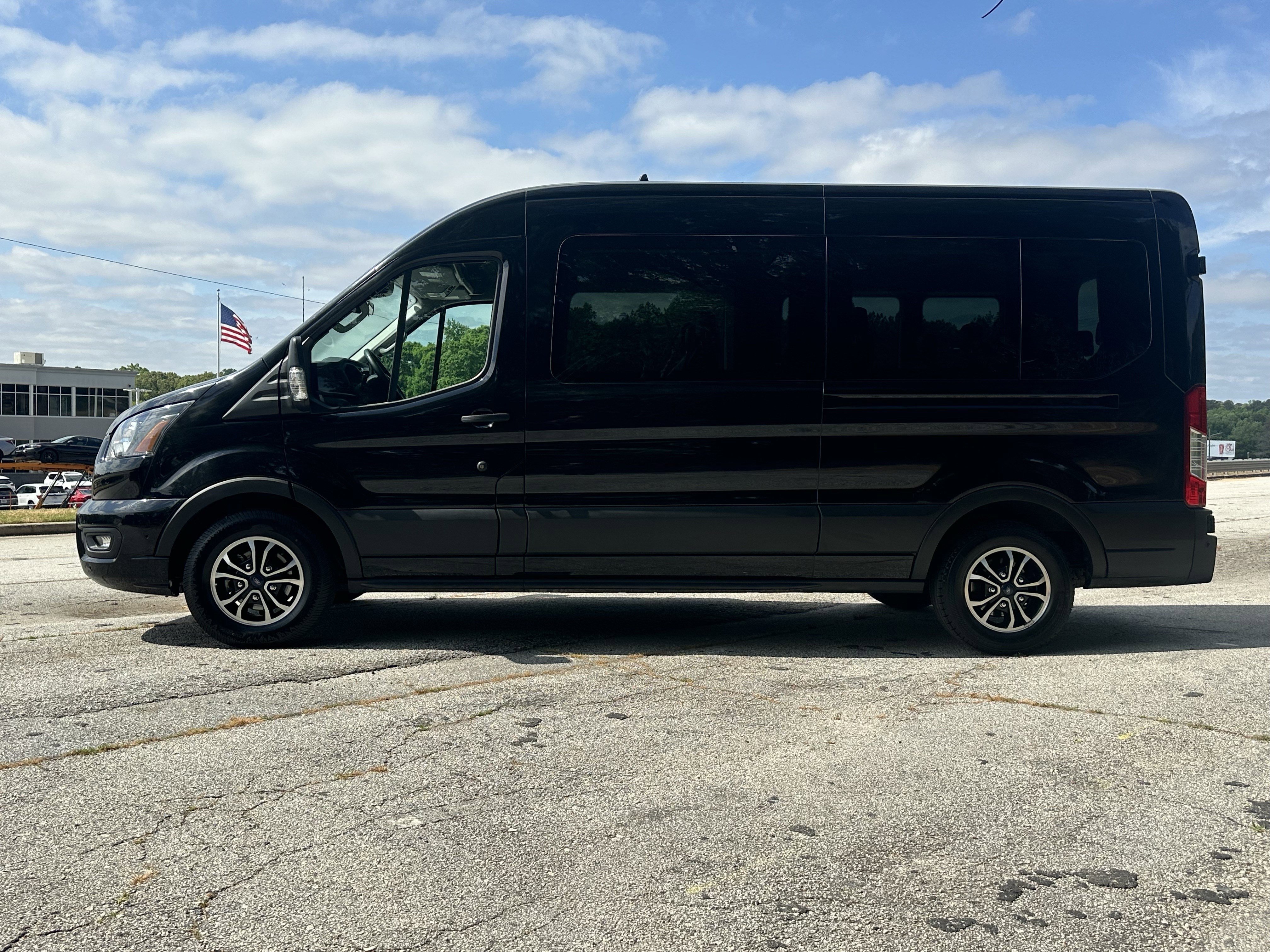 Used 2023 Ford Transit 350 XLT RWD image 11
