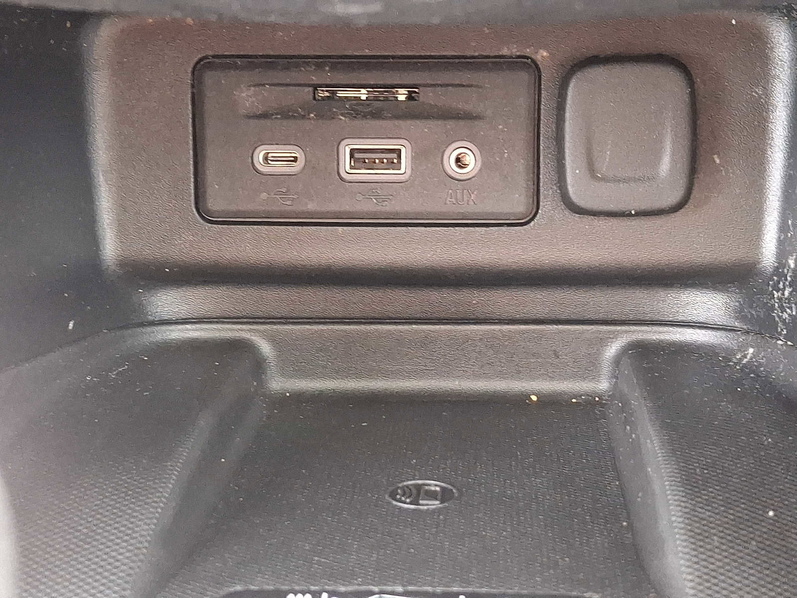 Used 2020 Chevrolet Equinox Premier FWD image 26