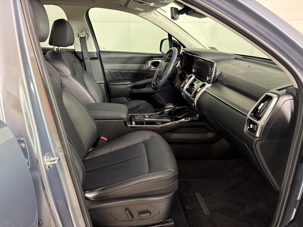Used 2023 Kia Sorento SX image 13
