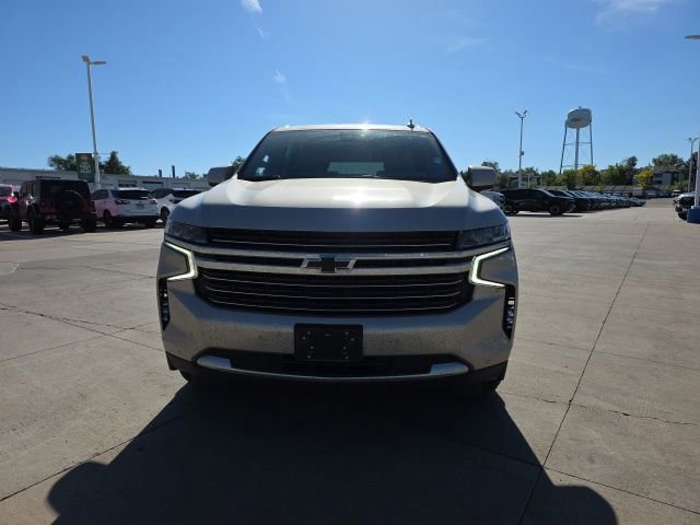 Used 2022 Chevrolet Suburban LT w/ Max Trailering Package AWD/4WD image 2