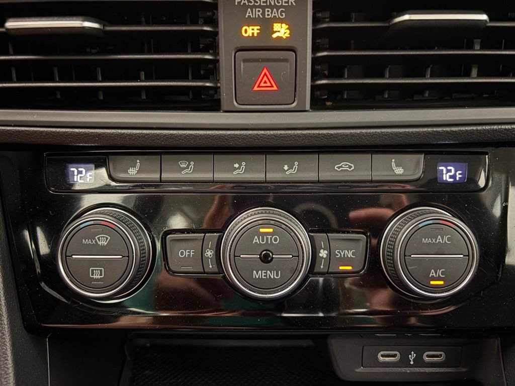 Used 2024 Volkswagen Jetta SE FWD image 10