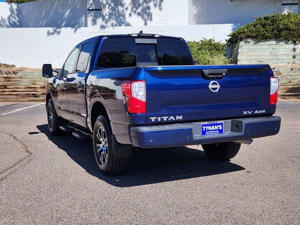 Used 2024 Nissan Titan SV w/ SV Convenience Package image 5