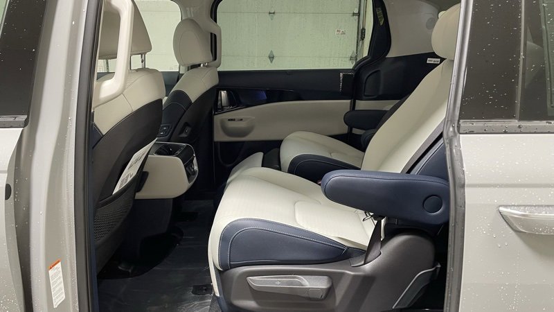 New 2026 Kia Carnival SX Prestige image 17