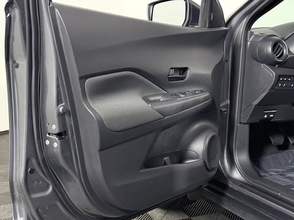 Certified 2020 Nissan Kicks S FWD image 26