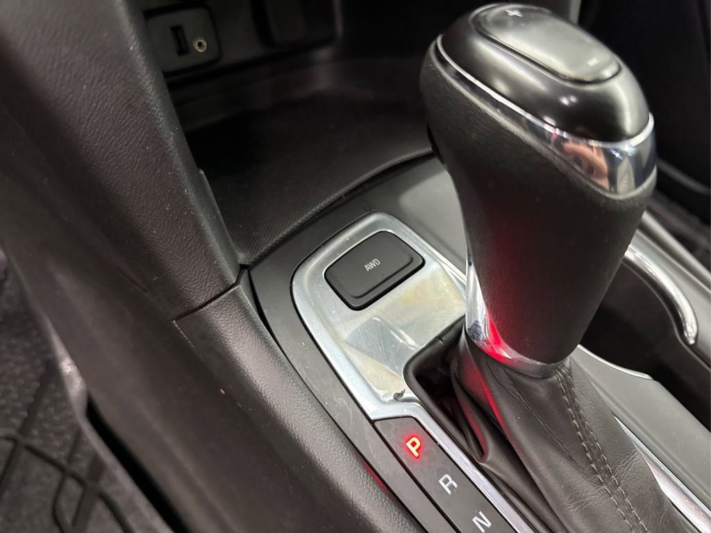 Used 2018 Chevrolet Equinox LS w/ LPO, Blackout Package image 31