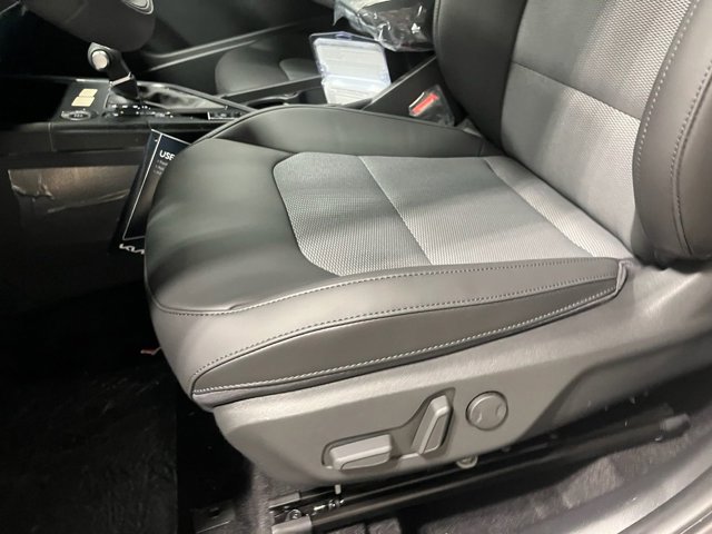 New 2025 Kia Niro EX Touring image 10