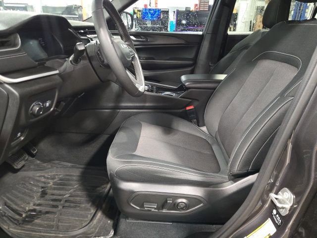 Used 2024 Jeep Grand Cherokee L Laredo w/ Luxury Tech Group I image 14