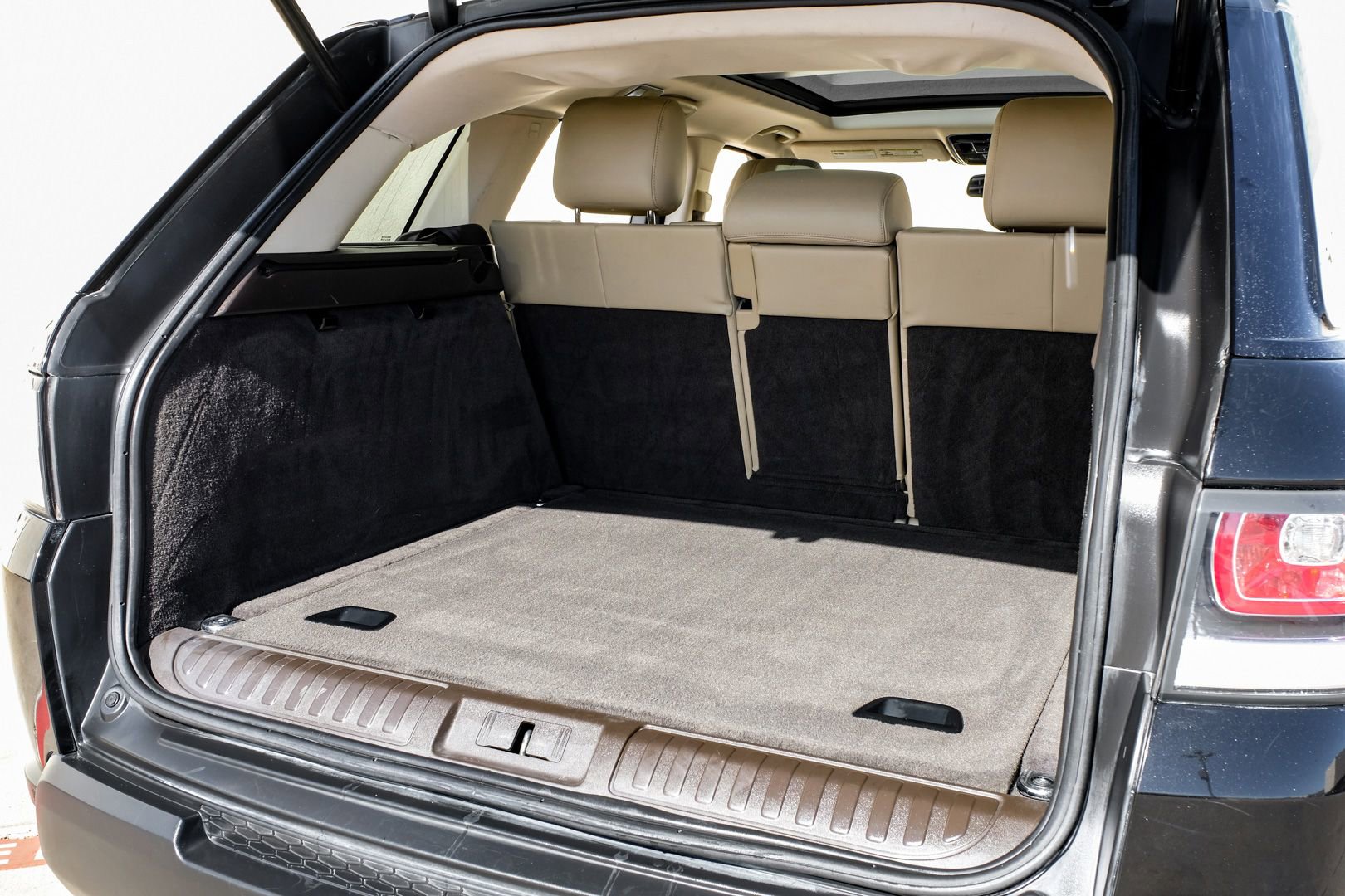 Used 2016 Land Rover Range Rover Sport Supercharged image 46