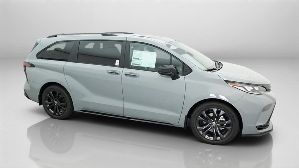 New 2026 Toyota Sienna XSE FWD image 6
