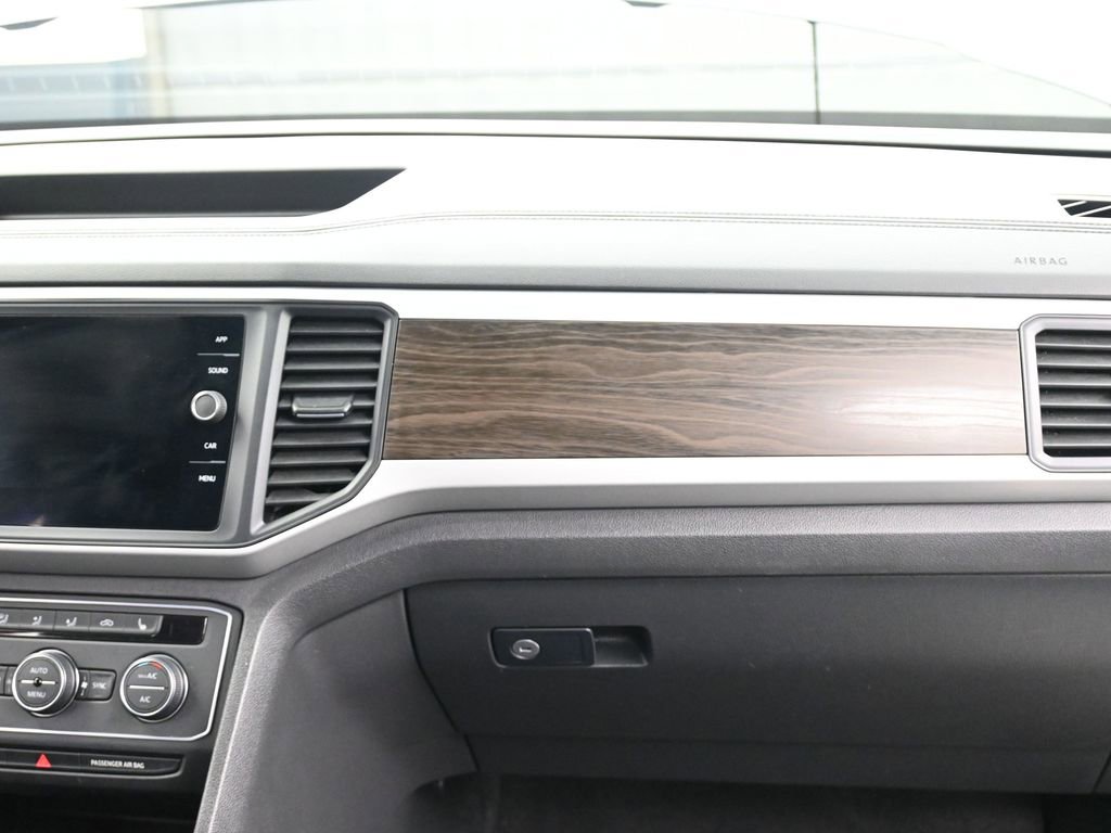 Used 2021 Volkswagen Atlas SE w/ Panoramic Sunroof Package image 15