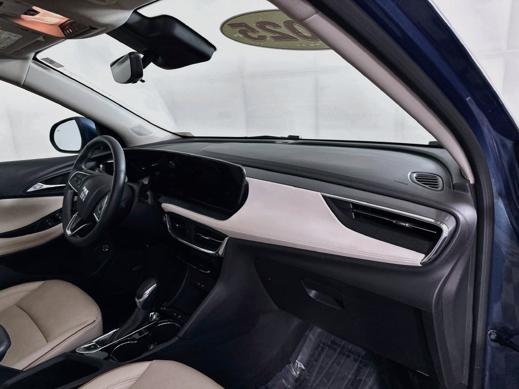 Used 2025 Buick Encore GX Avenir w/ Avenir Technology Package FWD image 36