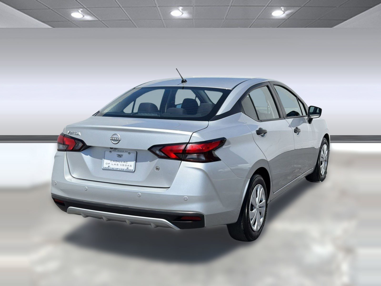 Used 2024 Nissan Versa S FWD image 8