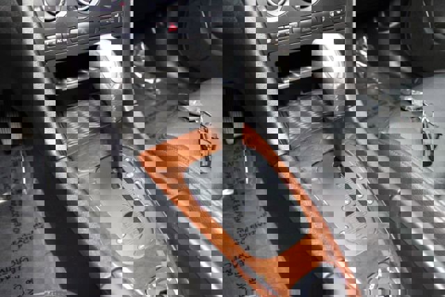 Used 2008 Saab 9-3 2.0T w/ Moonroof Package image 18