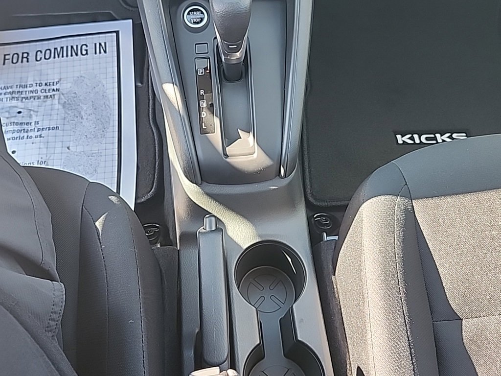 Used 2025 Nissan Kicks Play S image 28