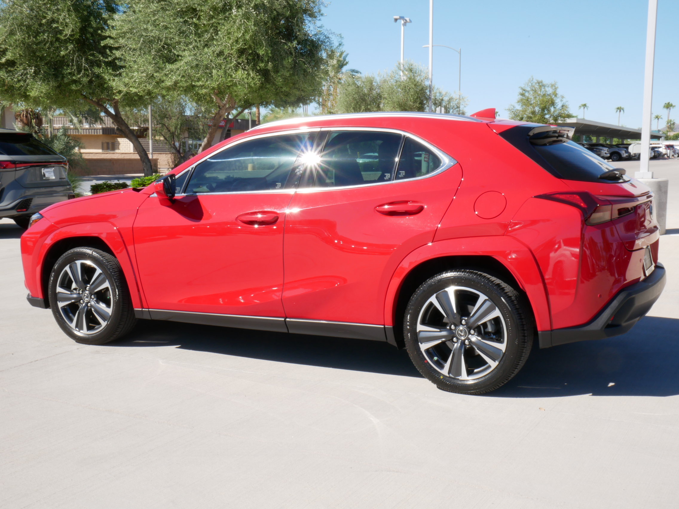 Used 2024 Lexus UX 250h FWD w/ Premium Package image 5