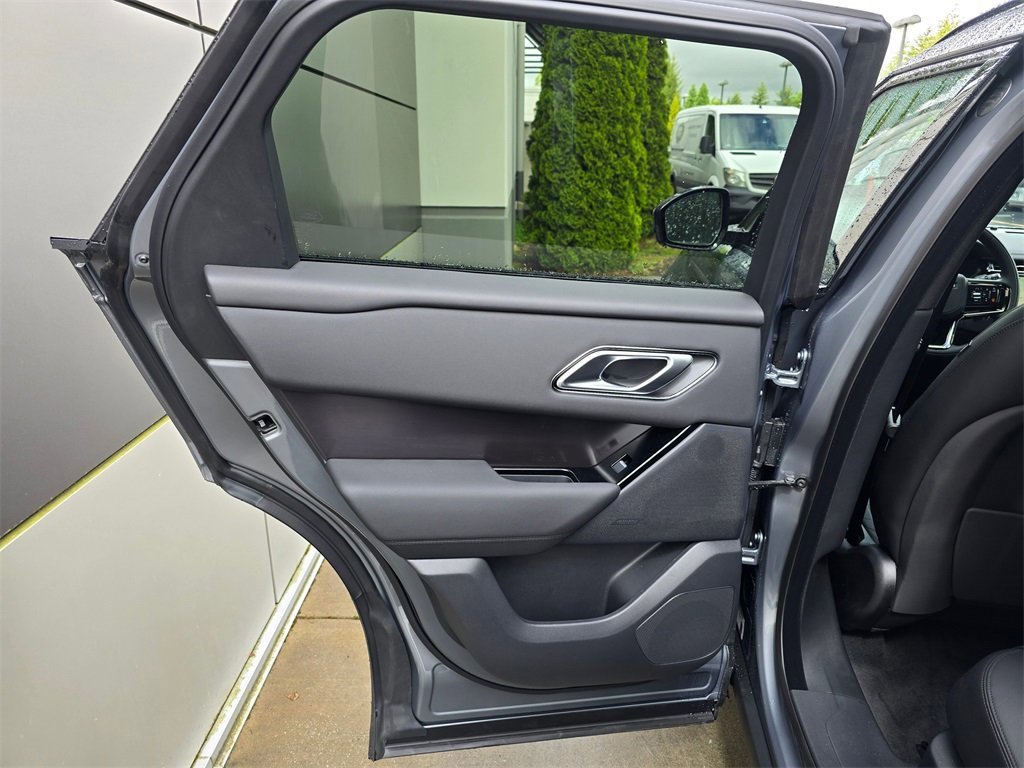 New 2026 Land Rover Range Rover Velar Dynamic SE image 25