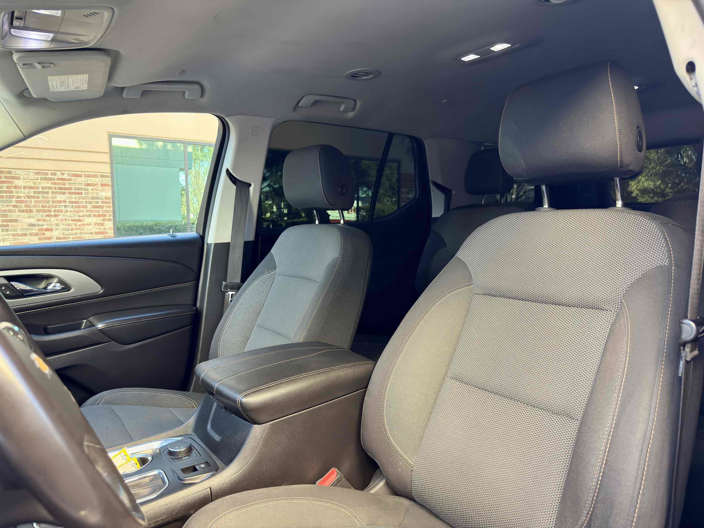 Used 2018 Chevrolet Traverse LT w/ LPO, Black Accent Package image 34