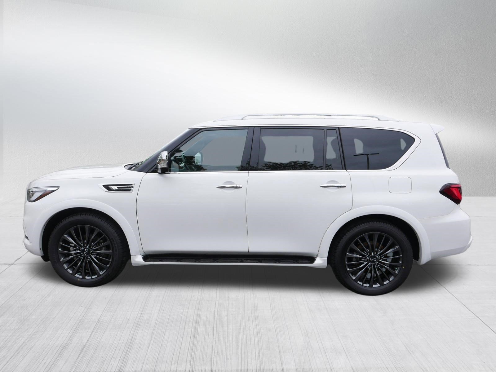 Certified 2023 INFINITI QX80 Sensory w/ All-Season Package AWD/4WD image 4