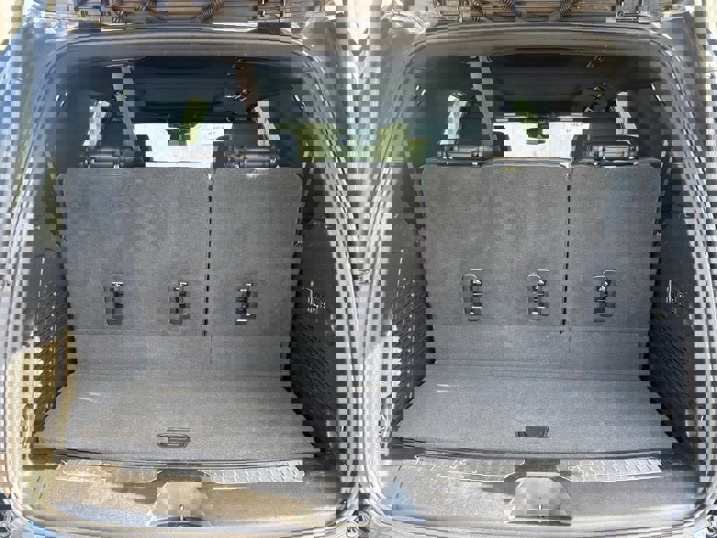 Used 2023 Chevrolet Tahoe Z71 w/ Luxury Package image 16