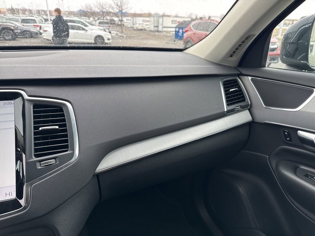 Used 2022 Volvo XC90 T5 Momentum w/ Climate Package image 29