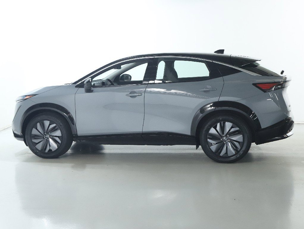 Used 2023 Nissan Ariya FWD image 37