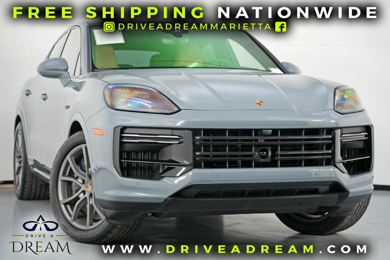 Used 2024 Porsche Cayenne Turbo AWD/4WD image 2