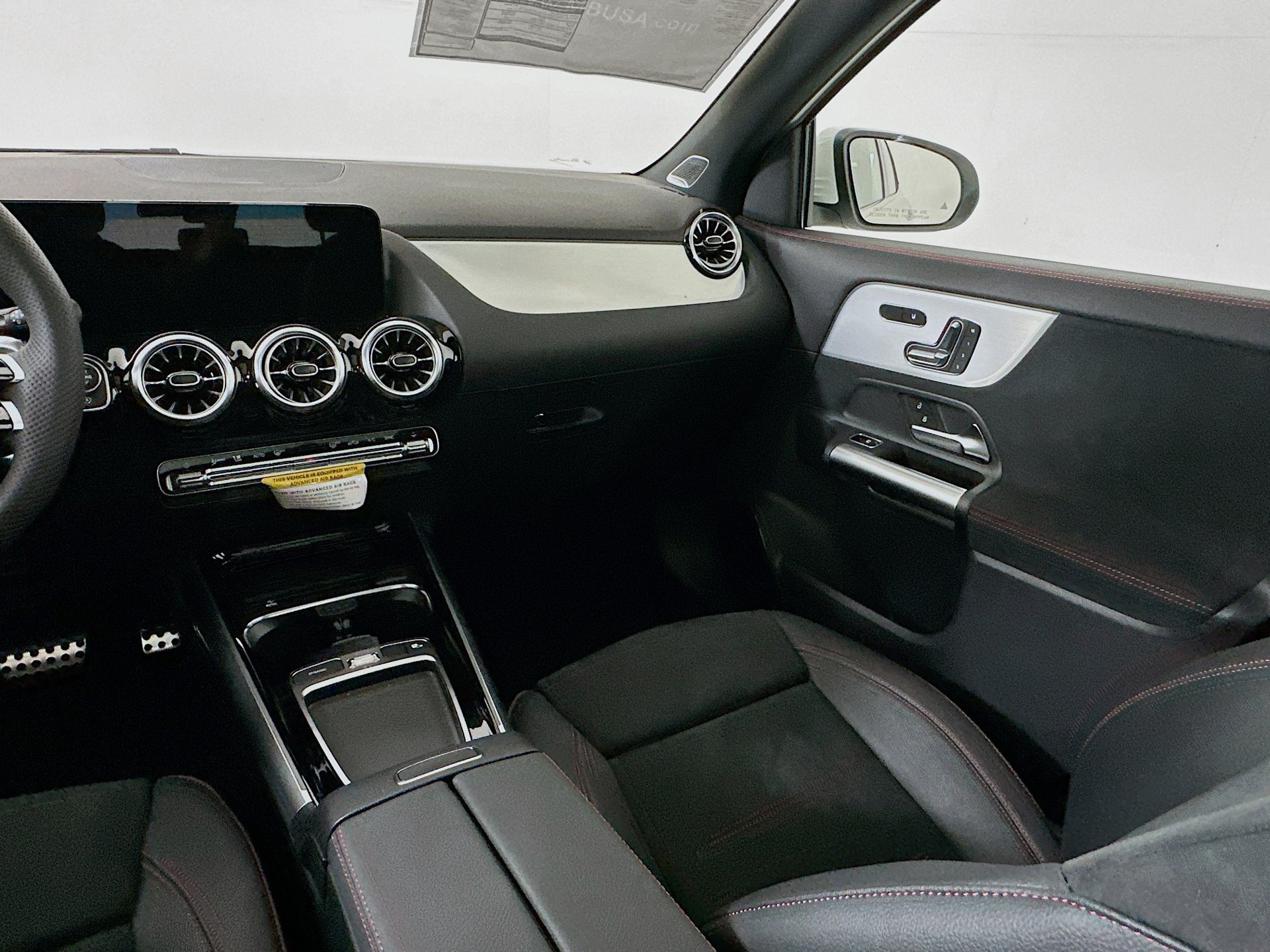 New 2026 Mercedes-Benz GLA 35 AMG 4MATIC image 25