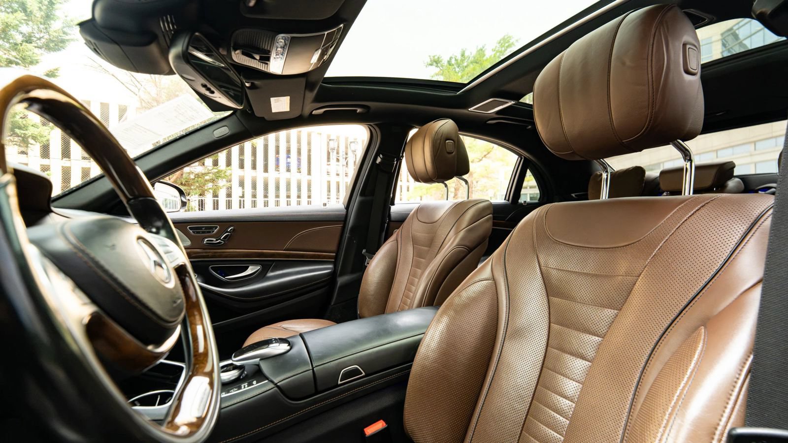 Used 2015 Mercedes-Benz S 550 4MATIC Sedan image 31