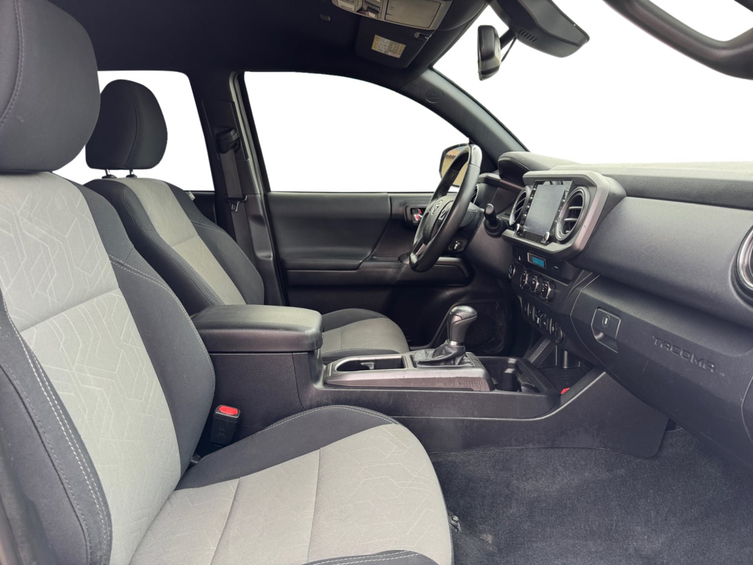 Used 2021 Toyota Tacoma TRD Off-Road w/ Technology Package RWD image 17
