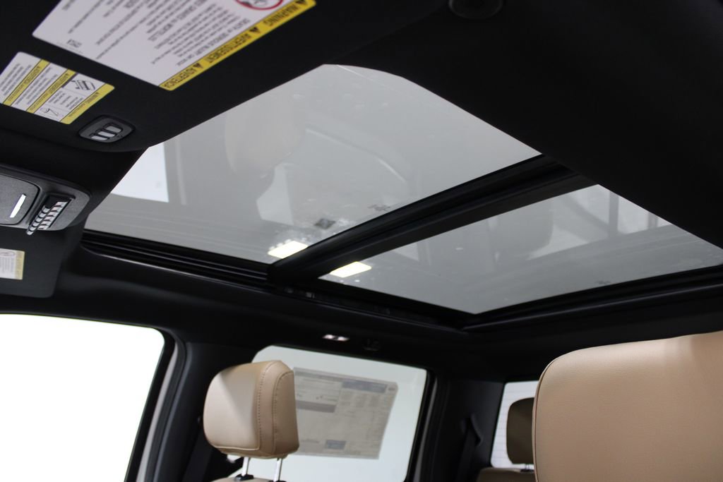 New 2026 Ford F250 Lariat w/ Chrome Package image 60