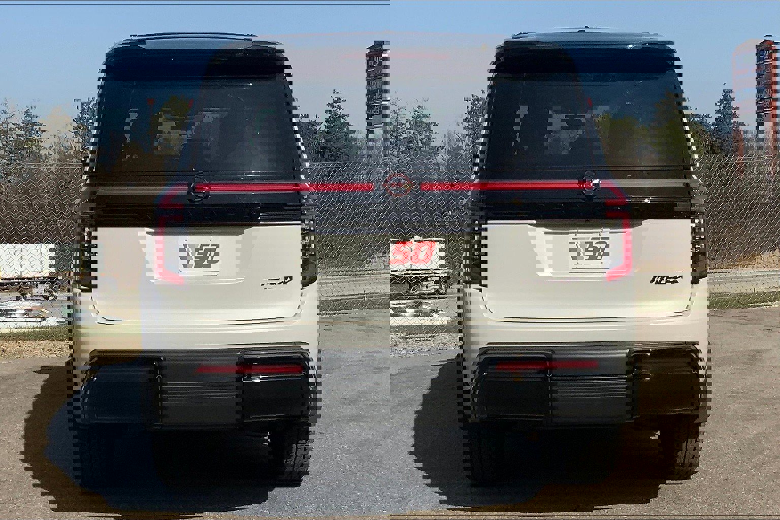 New 2025 Nissan Armada PRO-4X image 4