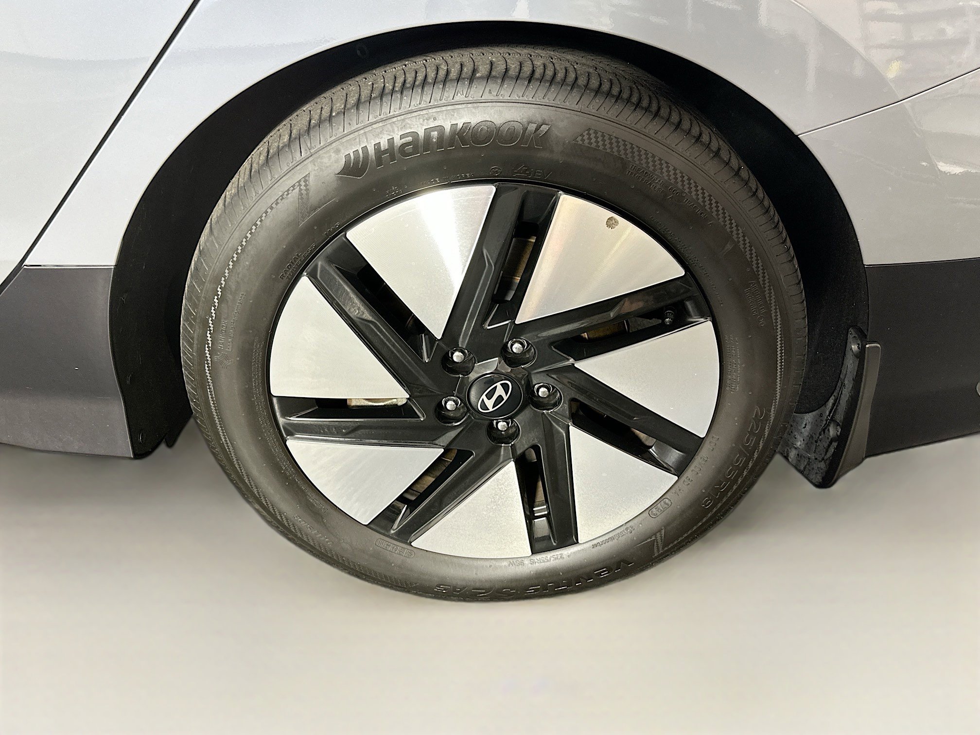 Used 2024 Hyundai Ioniq 6 SEL RWD image 11