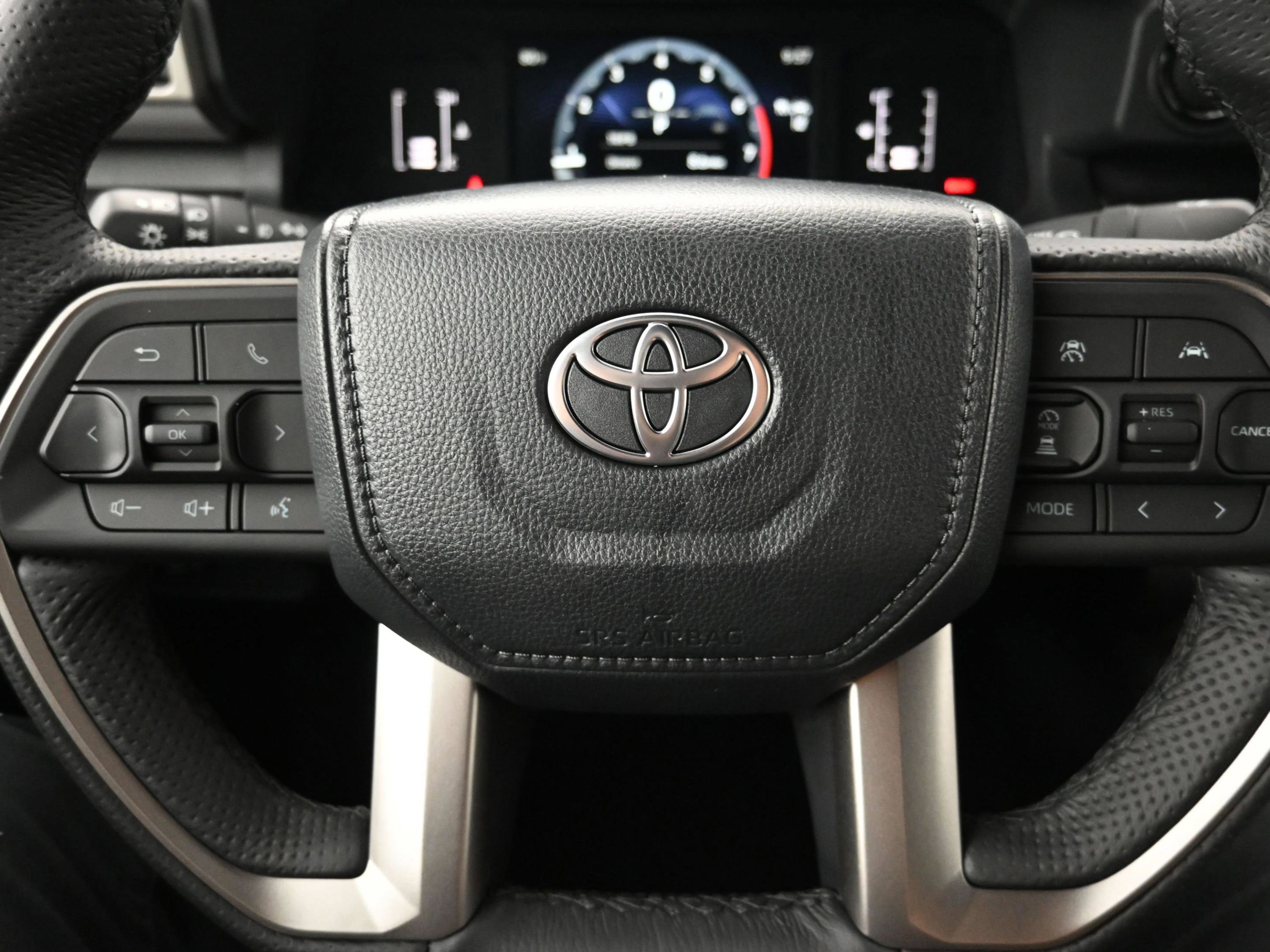 Certified 2024 Toyota Tacoma SR5 w/ SR5 Upgrade Package image 39