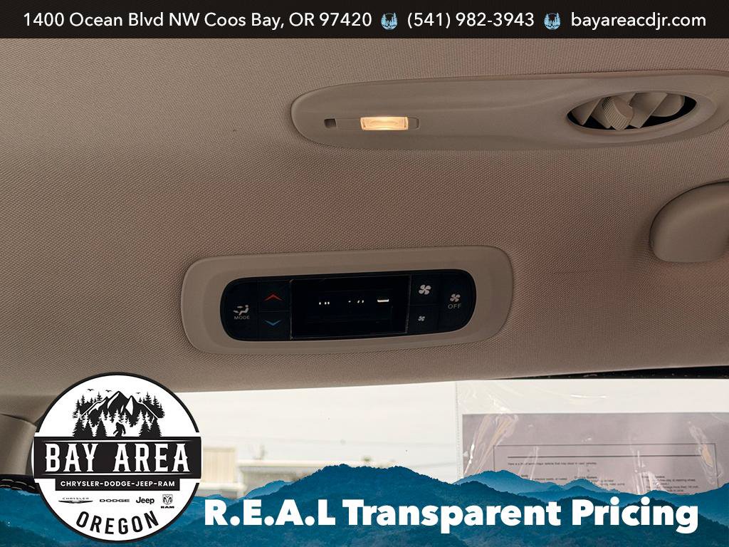 Used 2023 Chrysler Voyager LX FWD image 22