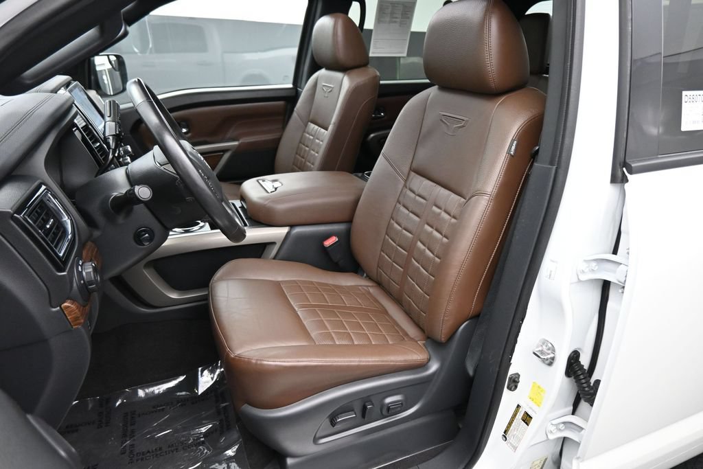 Used 2023 Nissan Titan Platinum Reserve w/ Moonroof Package AWD/4WD image 18