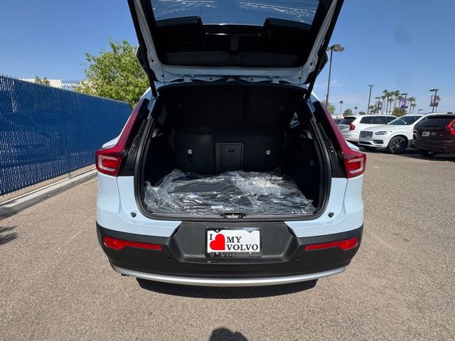 New 2025 Volvo XC40 B5 Ultra w/ Protection Package image 10