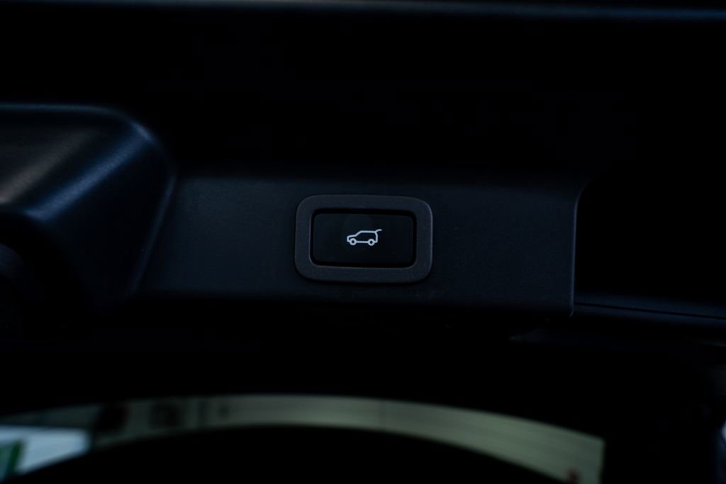 Used 2019 Jaguar F-PACE Prestige AWD/4WD image 49