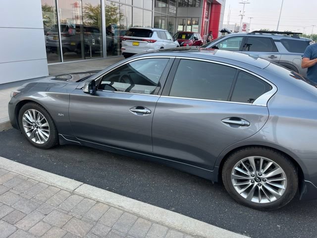 Used 2019 INFINITI Q50 Luxe w/ Essential Package (3.0T Luxe) AWD/4WD image 13
