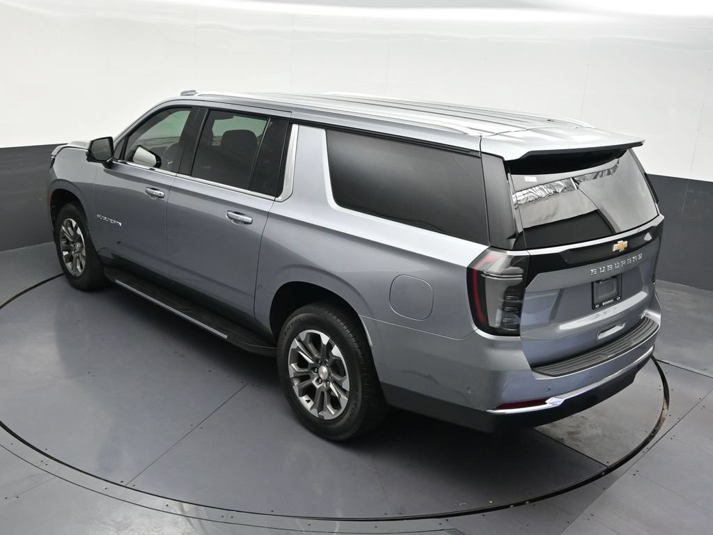 Used 2025 Chevrolet Suburban LT w/ Comfort Package RWD image 19