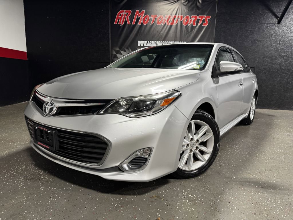 Used 2013 Toyota Avalon XLE w/ Preferred Accessory Package FWD image 1