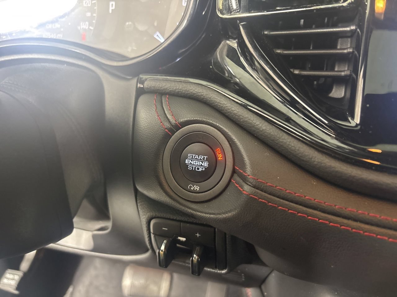 Used 2024 Dodge Durango GT RWD image 18
