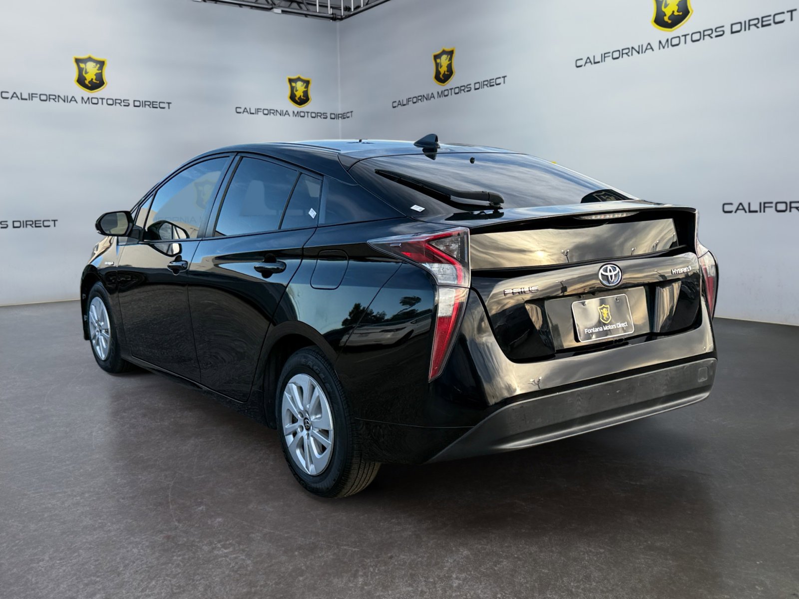 Used 2017 Toyota Prius Two image 3