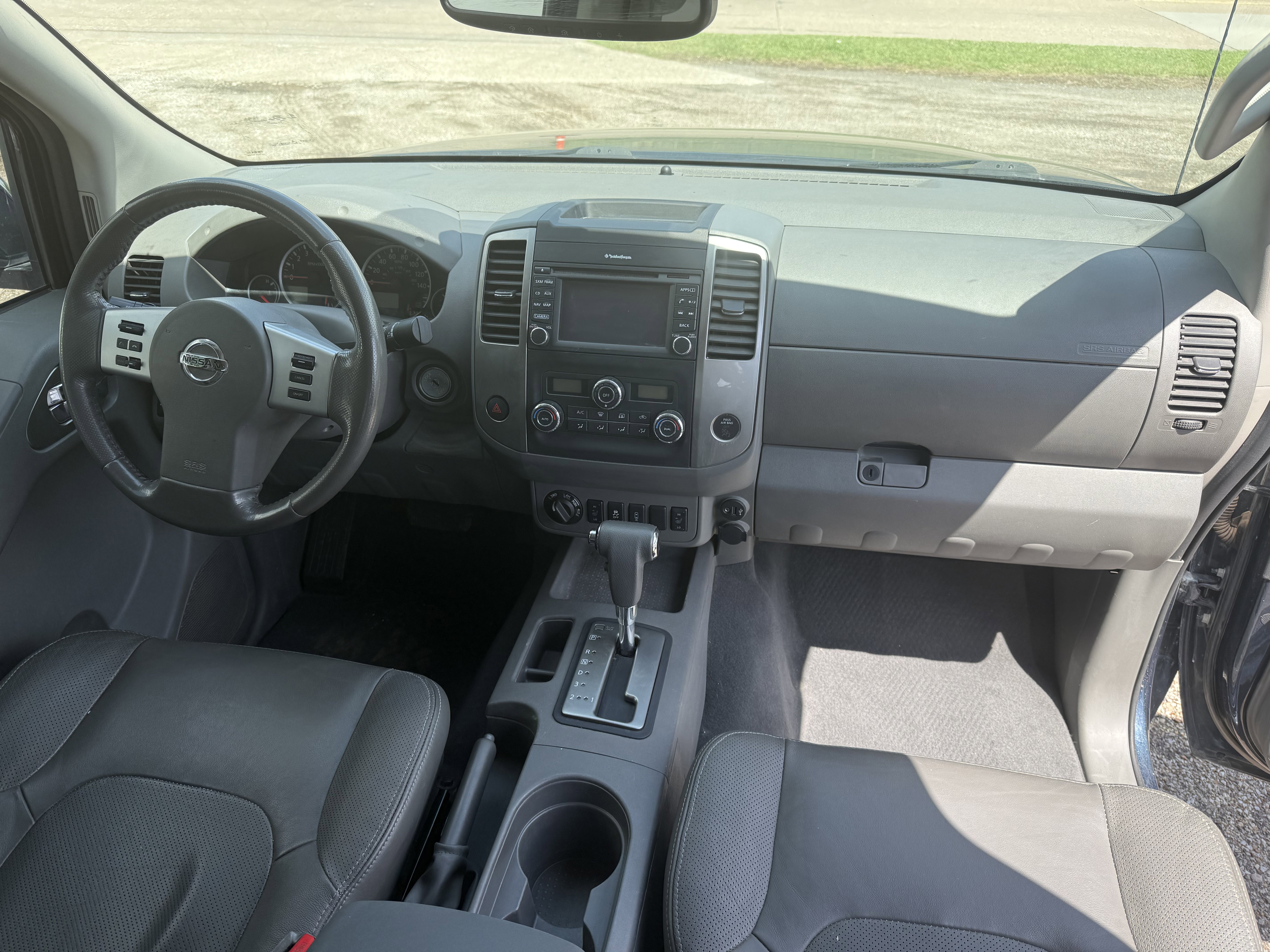 Used 2019 Nissan Frontier SL AWD/4WD image 6