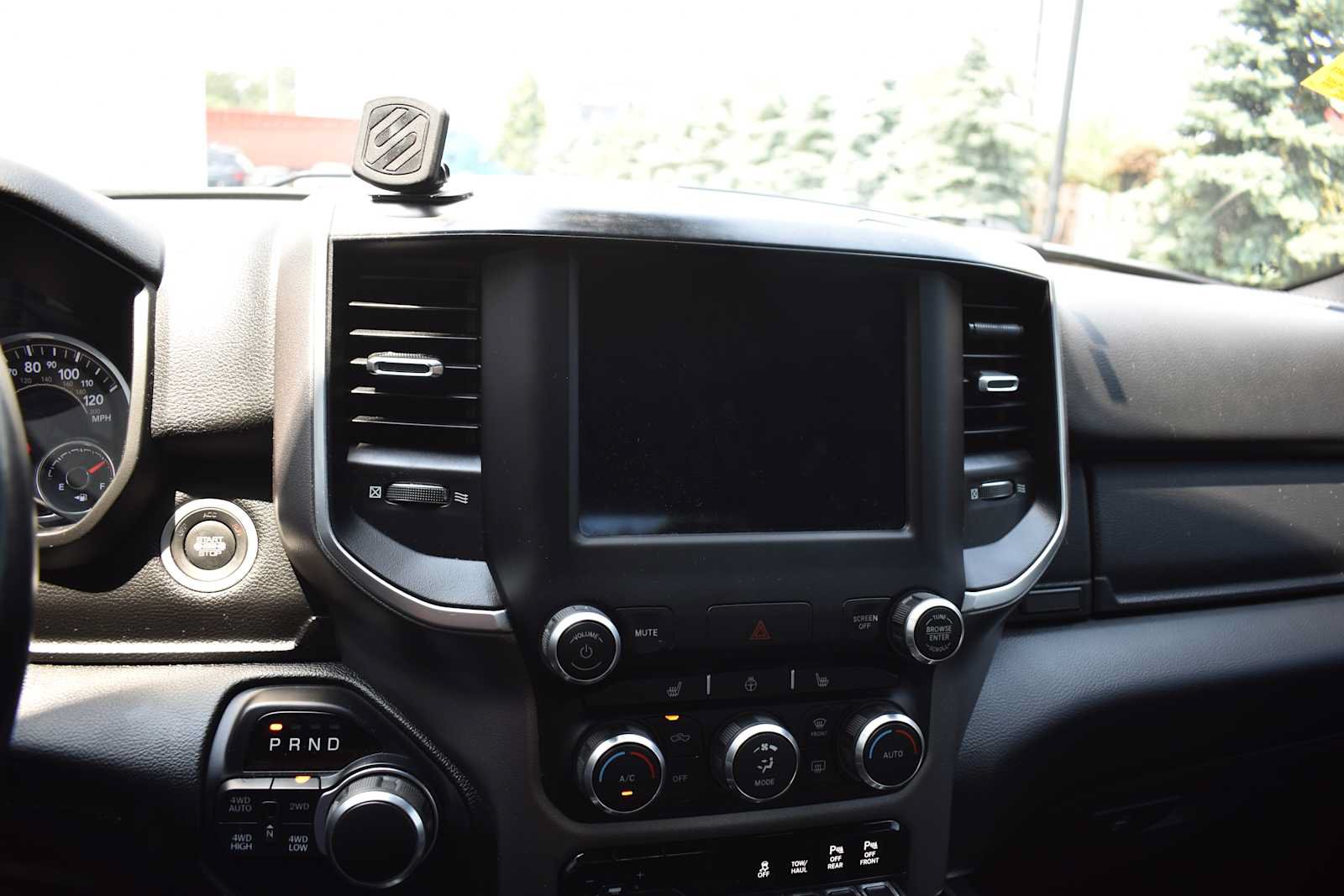 Used 2019 RAM 1500 Big Horn AWD/4WD image 16