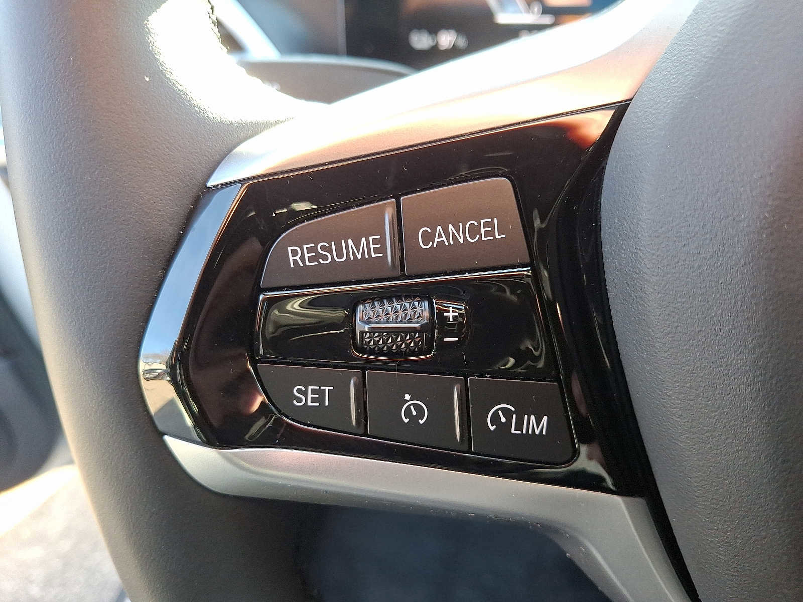 Used 2025 BMW i4 eDrive40 w/ Premium Package image 22