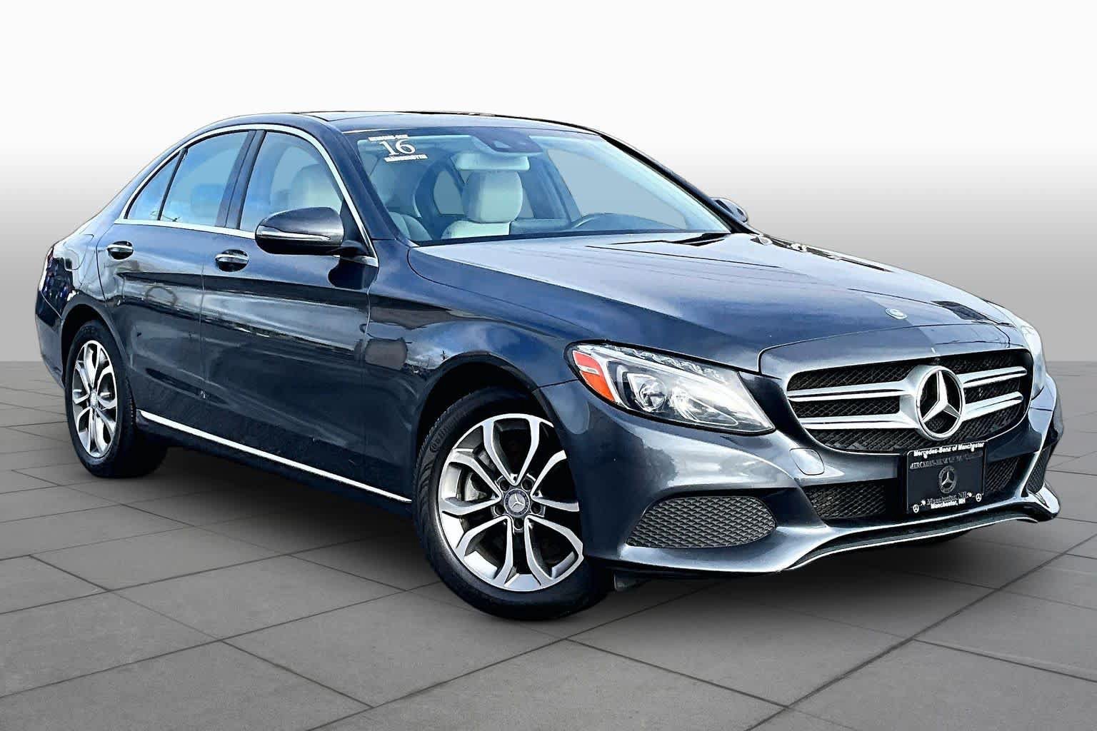 Used 2016 Mercedes-Benz C 300 4MATIC Sedan image 3