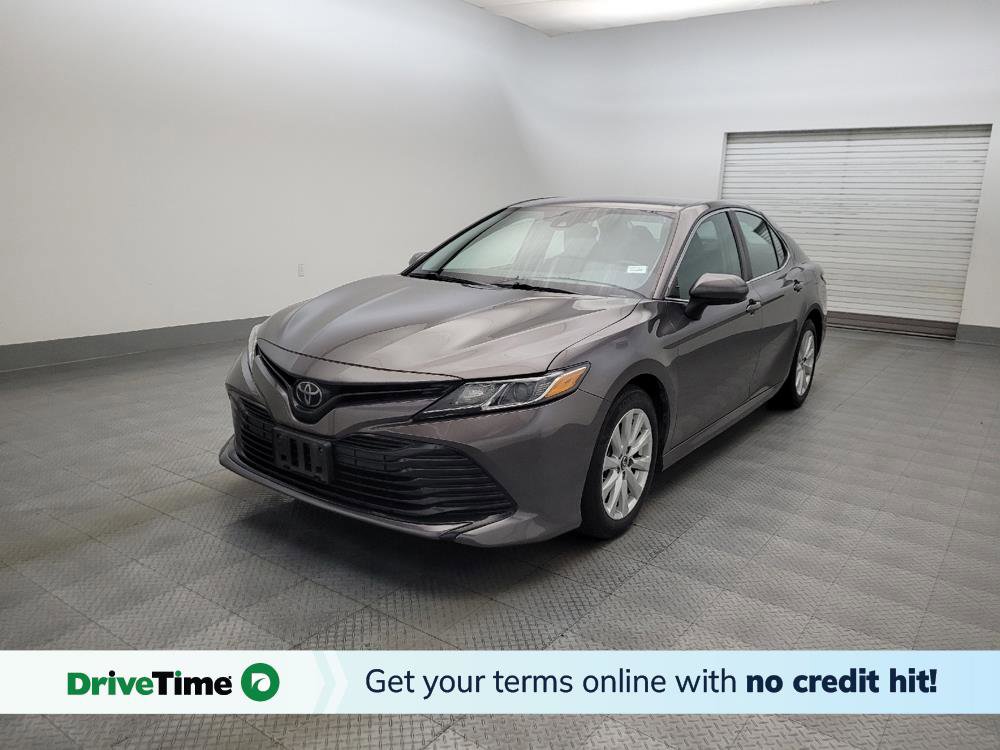 Used 2019 Toyota Camry LE FWD image 1